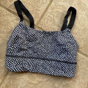 Lululemon sports bra!! Size 4